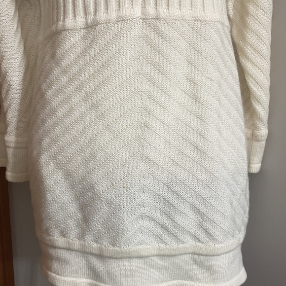 Cupio cream color sweater - Picture 5 of 11